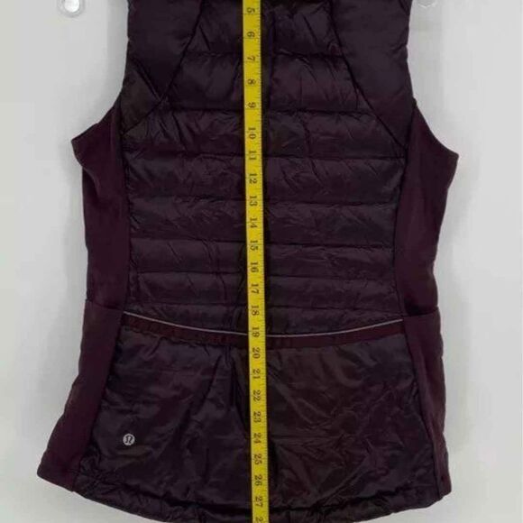 Lululemon Down For a Run Purple Puffer Vest - Size Women's Large Sz 10 - Picture 3 of 7